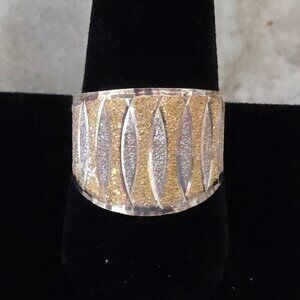 Gold/Silver Tone Etched Geometric Pattern Band